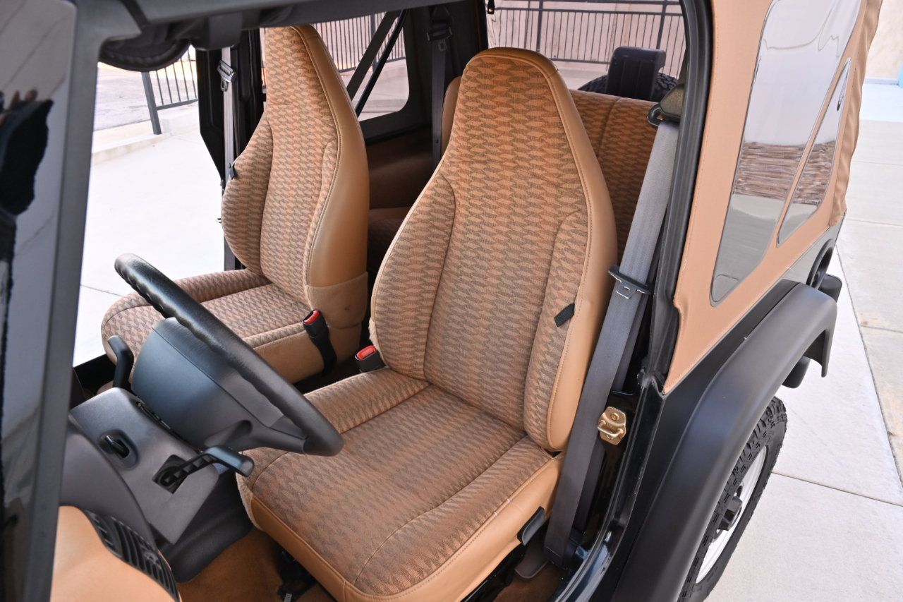 Used 1998 Jeep Wrangler SE AWD/4WD image 17