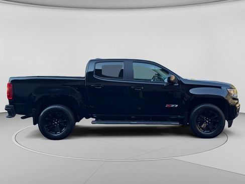 Used 2022 Chevrolet Colorado Z71 w/ Z71 Midnight Edition AWD/4WD image 6