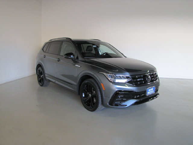 Used 2023 Volkswagen Tiguan SE R-Line FWD image 26