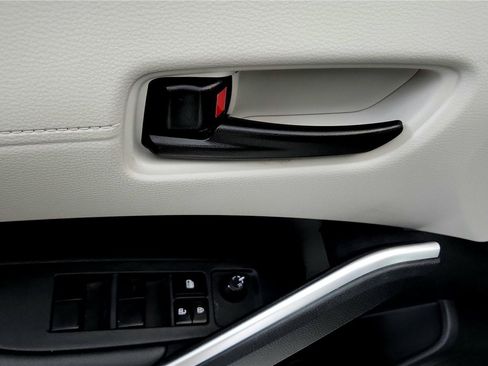 Certified 2023 Toyota Corolla Cross LE image 35