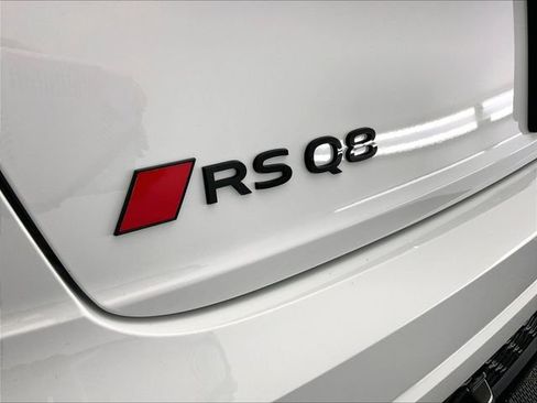 New 2026 Audi RS Q8 performance image 13