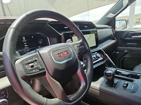 Used 2025 GMC Sierra 1500 AT4 AWD/4WD image 10