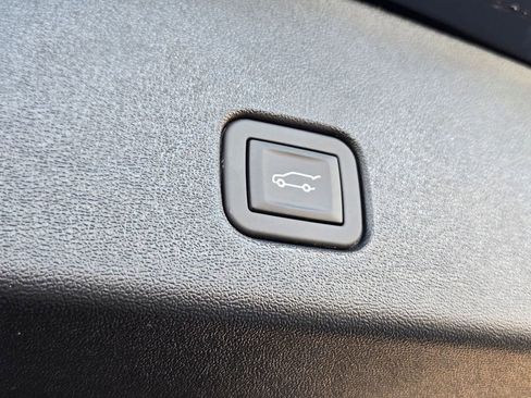 New 2026 Cadillac Optiq Sport 2 image 32