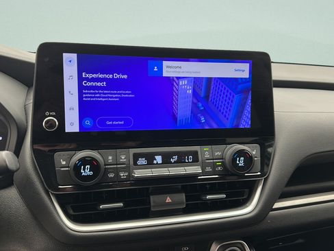 Used 2025 Toyota Grand Highlander AWD image 17