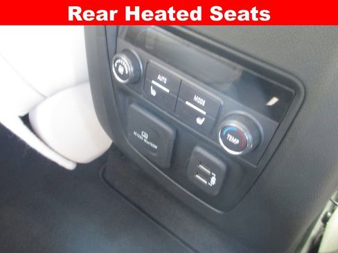 Used 2024 Buick Enclave Avenir FWD image 28