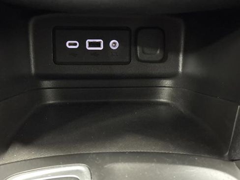 Used 2021 Chevrolet Equinox LT image 22