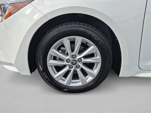 Certified 2026 Toyota Corolla LE w/ LE Premium Package FWD image 23