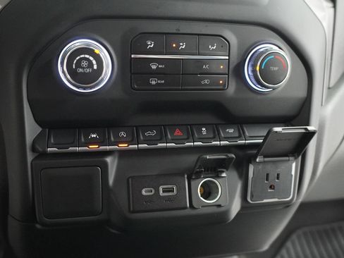 Used 2023 Chevrolet Silverado 1500 Custom RWD image 23