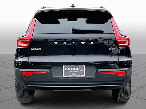 Certified 2024 Volvo XC40 B5 Plus w/ Protection Package Premier image 5