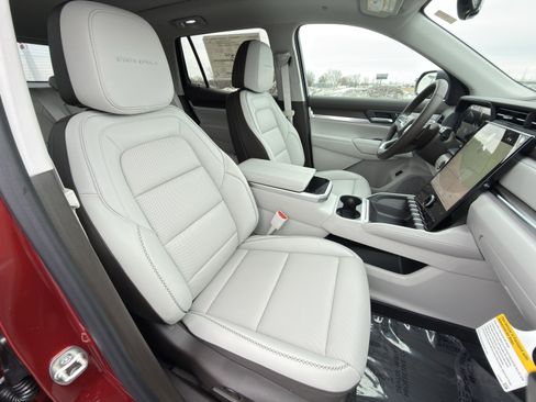 New 2026 GMC Terrain Denali w/ LPO, Floor Liner Package image 14