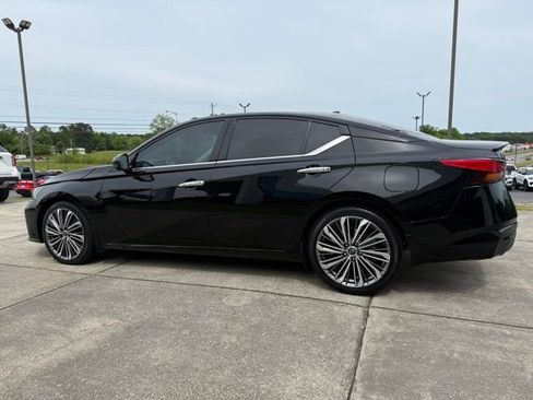 Used 2023 Nissan Altima 2.5 SL FWD image 5