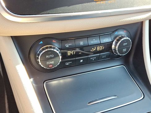 Used 2018 Mercedes-Benz CLA 250 4MATIC image 16