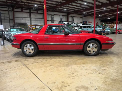 Used 1988 Buick Reatta Coupe FWD image 10