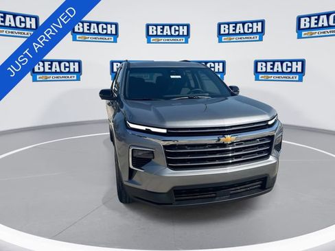 New 2026 Chevrolet Traverse LT FWD image 3