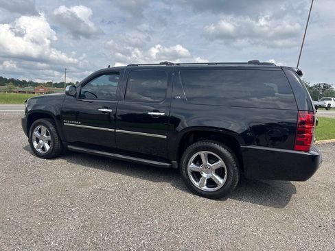 Used 2013 Chevrolet Suburban LTZ AWD/4WD image 15