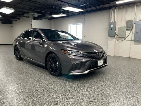 Used 2023 Toyota Camry XSE w/ Navigation Package FWD image 5