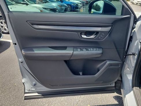Used 2025 Honda CR-V Sport-L image 17