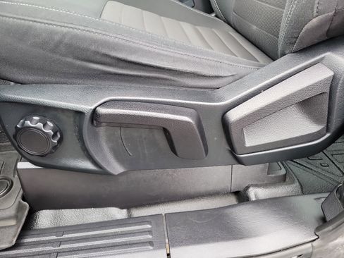Used 2019 Ford Ranger XL w/ Equipment Group 101A Mid RWD image 16