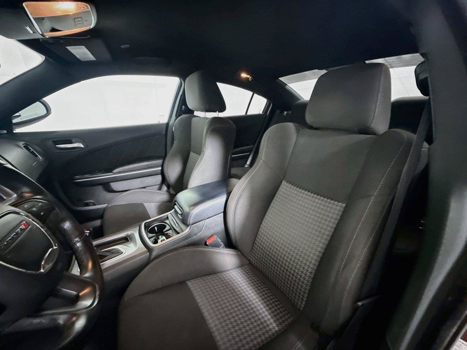 Used 2022 Dodge Charger R/T RWD image 10
