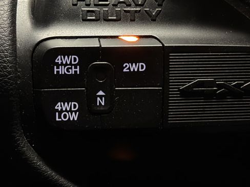 Used 2022 RAM 2500 Big Horn w/ Night Edition AWD/4WD image 33