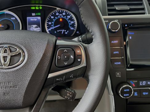 Used 2017 Toyota Camry XLE image 20