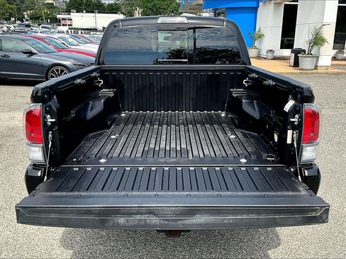Used 2023 Toyota Tacoma TRD Sport AWD/4WD image 28