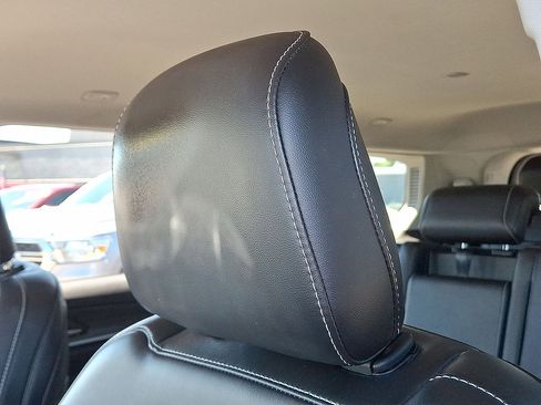Used 2023 Jeep Grand Cherokee L Limited AWD/4WD image 21
