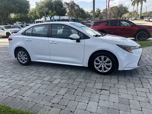 Used 2024 Toyota Corolla LE FWD image 15