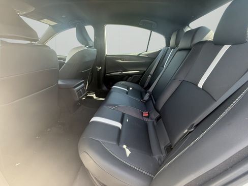 Used 2025 Toyota Camry SE FWD image 24