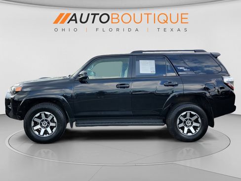 Used 2023 Toyota 4Runner TRD Off-Road AWD/4WD image 2