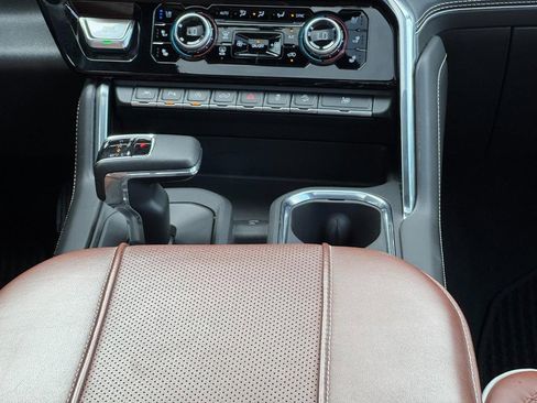 Used 2023 GMC Sierra 1500 Denali Ultimate AWD/4WD image 19