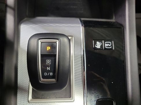 Used 2024 Mitsubishi Outlander 4WD Plug-In Hybrid image 17