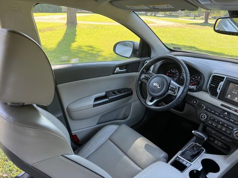 Used 2017 Kia Sportage EX image 21