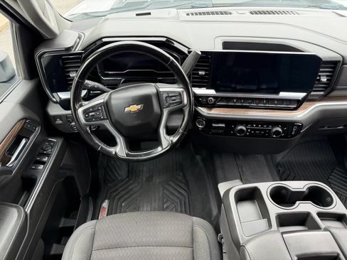 Used 2024 Chevrolet Silverado 2500 LT AWD/4WD image 12