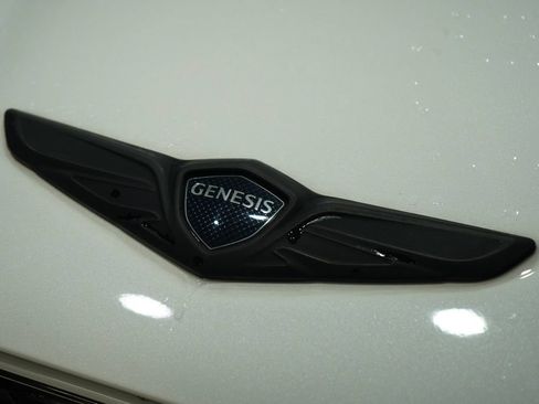 Used 2022 Genesis GV70 2.5T w/ Sport Prestige Package AWD/4WD image 11