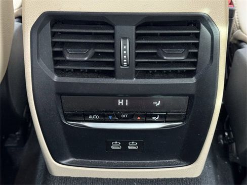 Used 2023 BMW 330i Sedan w/ Driving Assistance Package image 26