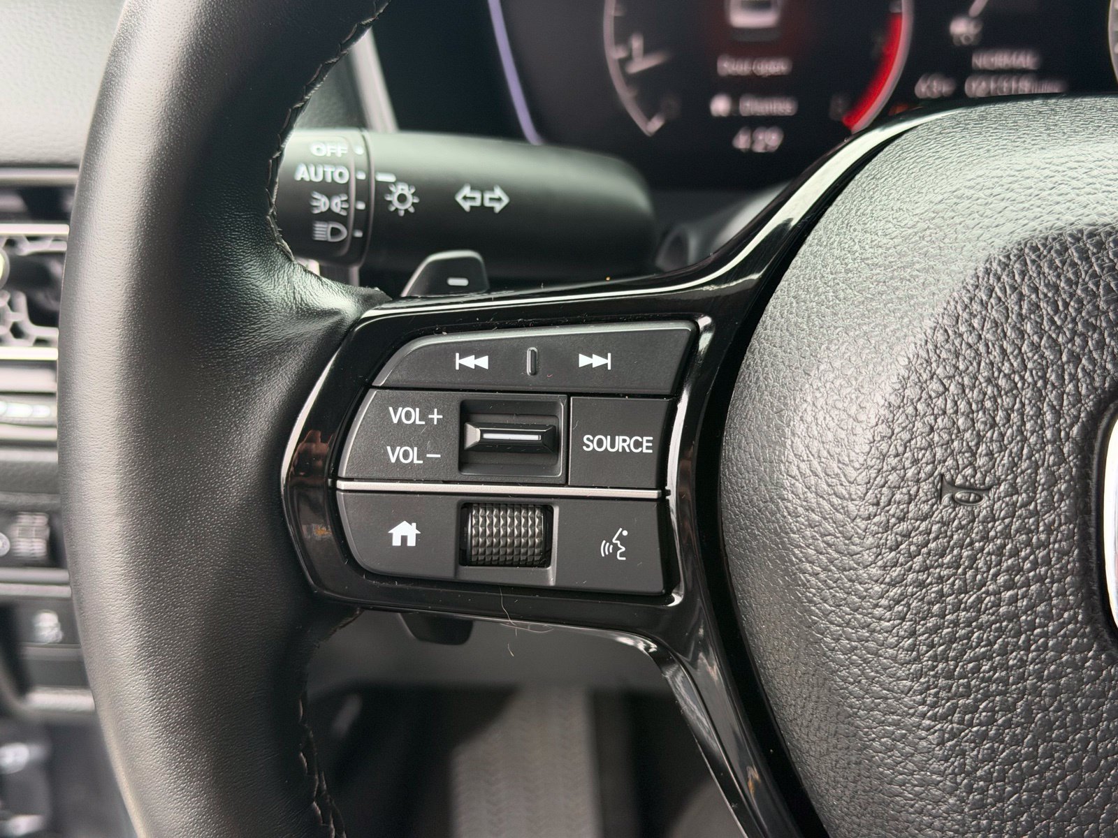 Used 2025 Honda Civic Sport image 15