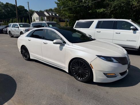 Used 2016 Lincoln MKZ AWD w/ Equipment Group 300A Reserve image 3