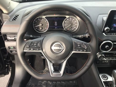 New 2025 Nissan Sentra SR image 13