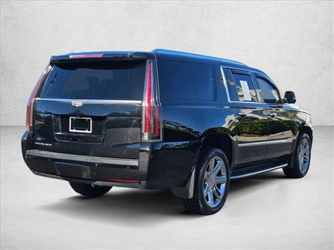 Used 2018 Cadillac Escalade ESV Luxury image 5