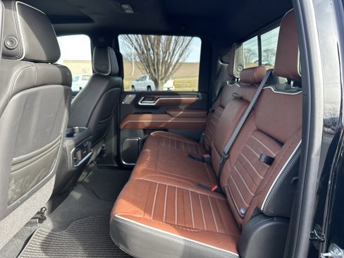 Used 2025 GMC Sierra 2500 Denali Ultimate image 31