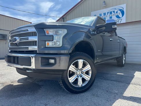 Used 2017 Ford F150 Platinum w/ Equipment Group 701A Luxury AWD/4WD image 8
