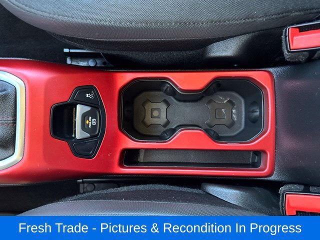 Used 2018 Jeep Renegade Trailhawk AWD/4WD image 14