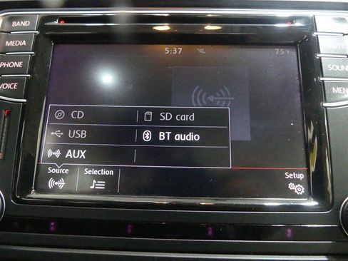 Used 2017 Volkswagen Jetta SE FWD image 41