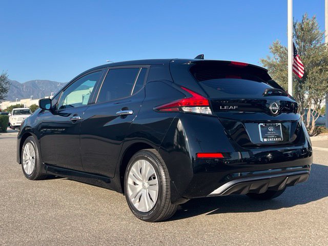 Used 2024 Nissan Leaf S FWD image 3