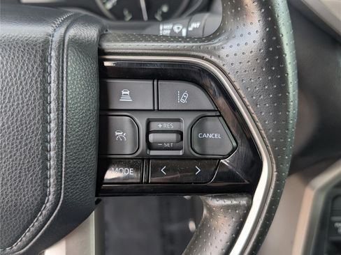 Used 2022 Toyota Tundra SR5 w/ SR5 Convenience Package AWD/4WD image 21