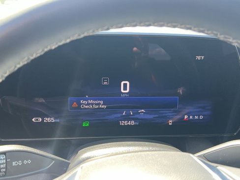 Used 2025 Chevrolet Equinox EV LT w/ Convenience Package image 12