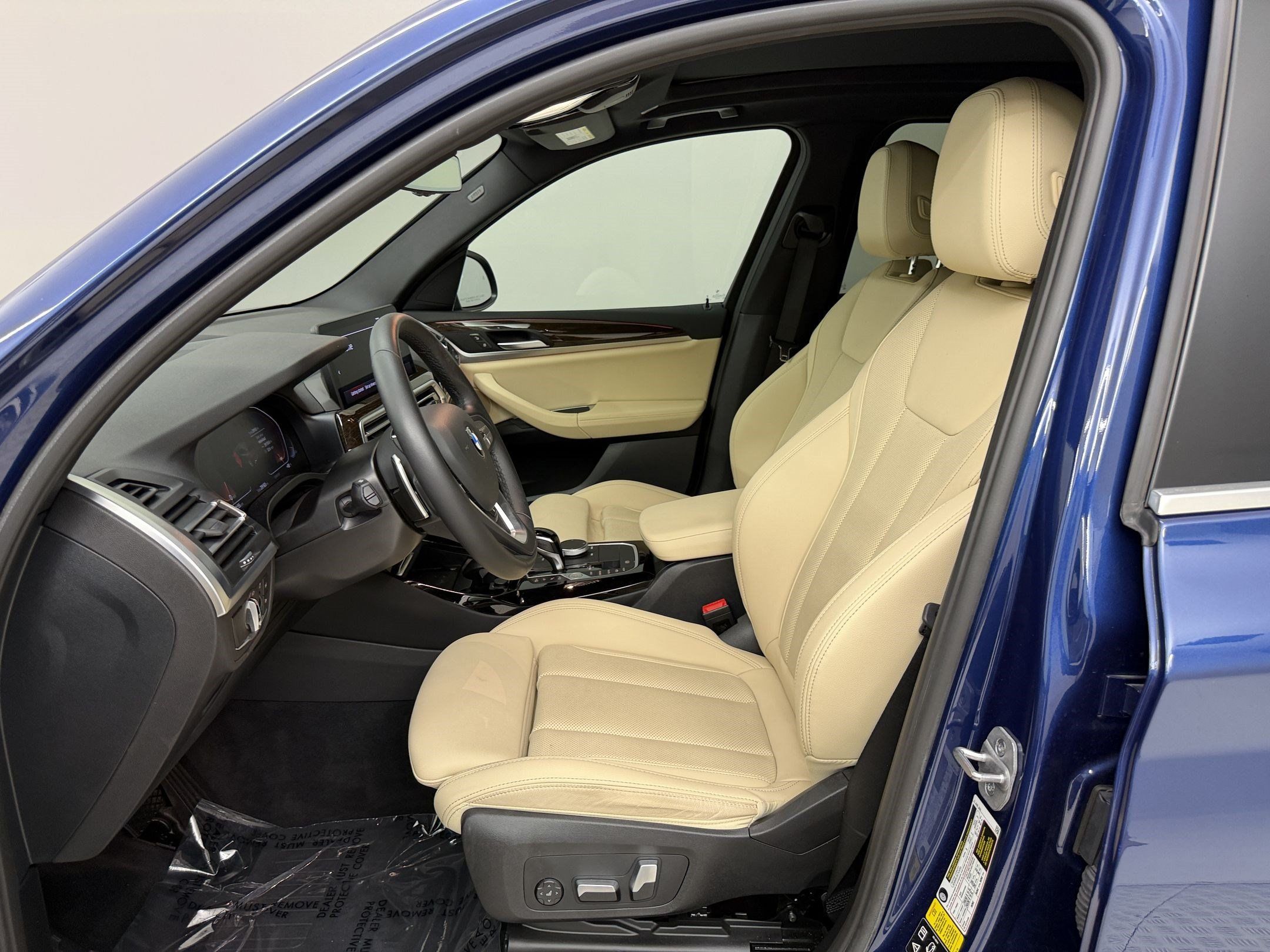 Used 2024 BMW X3 xDrive30i w/ Premium Package AWD/4WD image 5