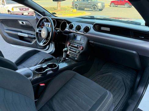 Used 2017 Ford Mustang Coupe image 14
