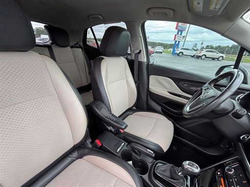 Used 2020 Buick Encore Preferred w/ Safety Package FWD image 22